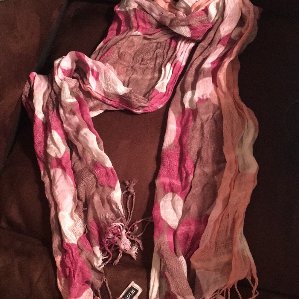 Apt. 9 Scarf